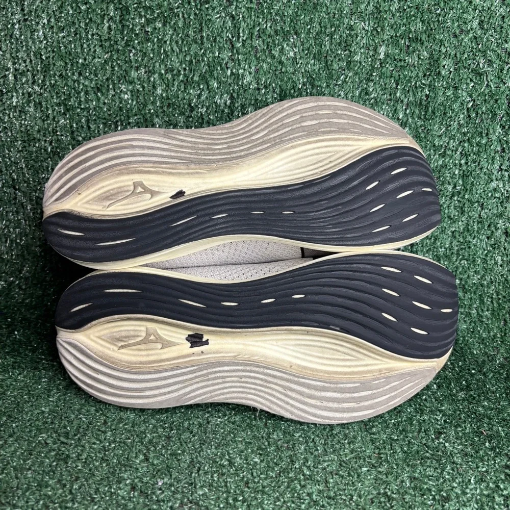 Mizuno Neo Zen Wave‎ Knit Athletic Running Sneaker White Black Womens Size 10